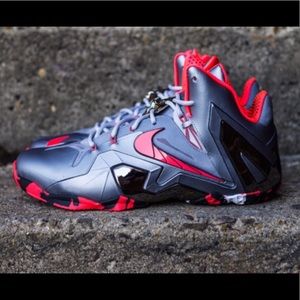 Meet your Posher, Dominic